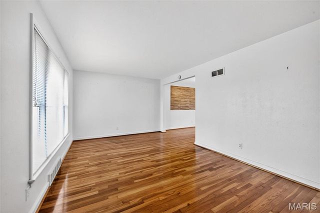 9406 Pattonwood Drive, St Louis, MO 63136