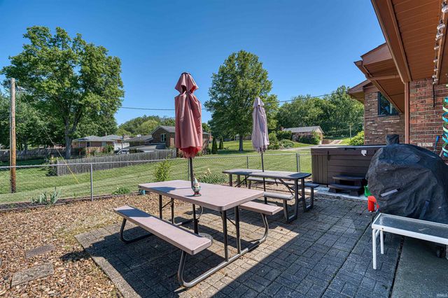10515 Olivia Street, Evansville, IN 47712