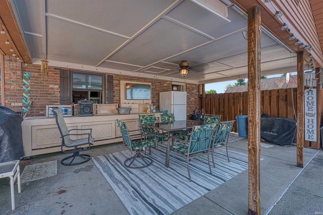 10515 Olivia Street, Evansville, IN 47712