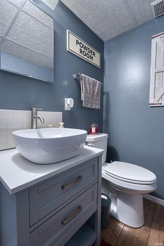 10515 Olivia Street, Evansville, IN 47712