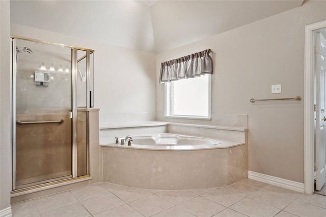 6713 Mustang Trail, Sanger, TX 76266