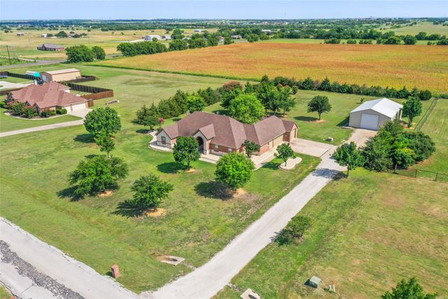 6713 Mustang Trail, Sanger, TX 76266