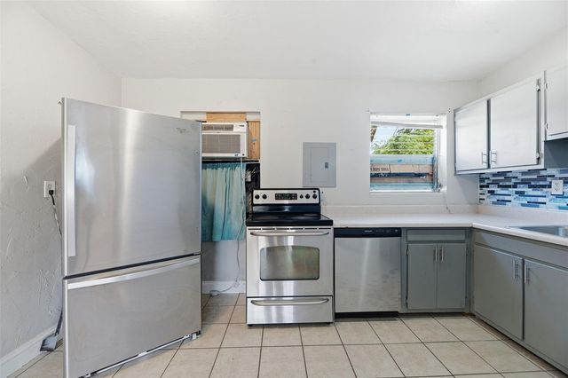 3947 PENSACOLA DRIVE, Lake Worth, FL 33462