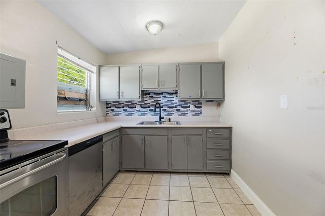 3947 PENSACOLA DRIVE, Lake Worth, FL 33462