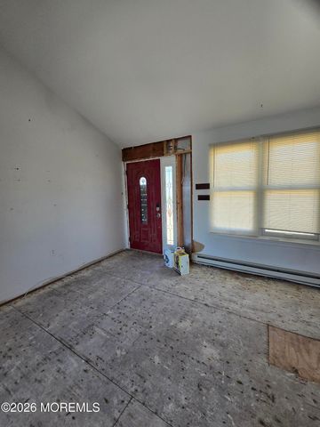 34 Clara Drive, Manahawkin, NJ 08050