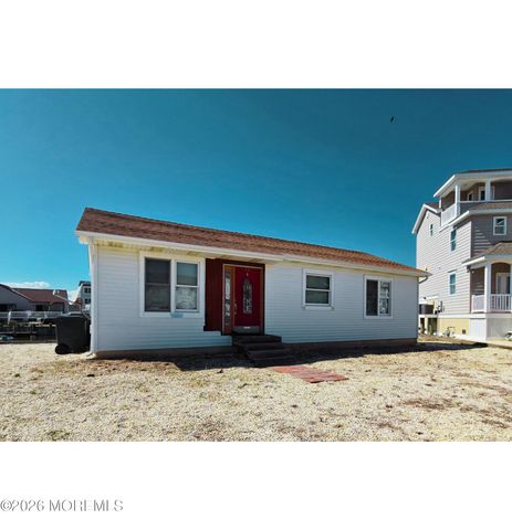 34 Clara Drive, Manahawkin, NJ 08050