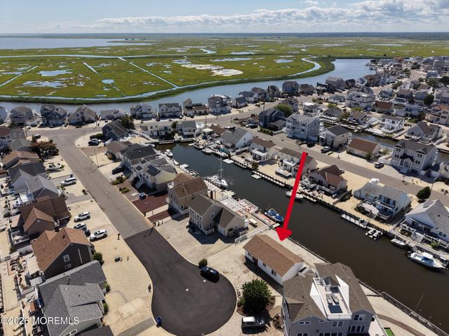 34 Clara Drive, Manahawkin, NJ 08050