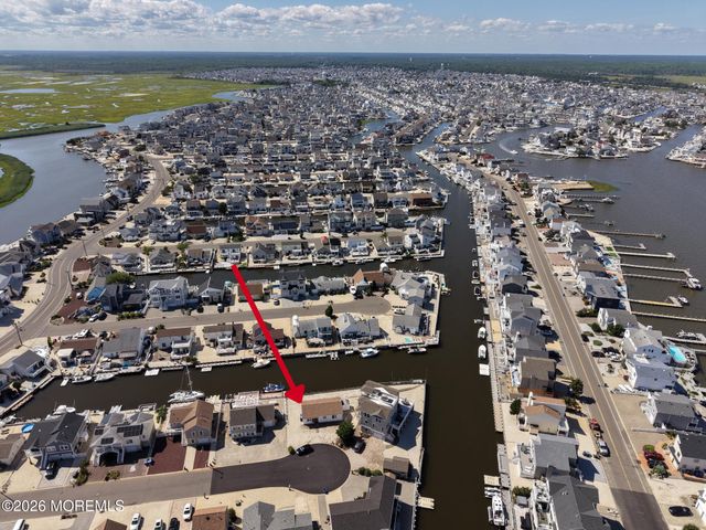 34 Clara Drive, Manahawkin, NJ 08050