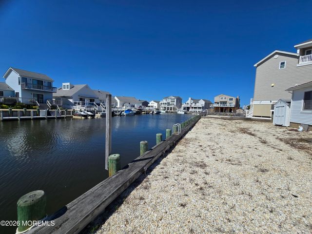 34 Clara Drive, Manahawkin, NJ 08050