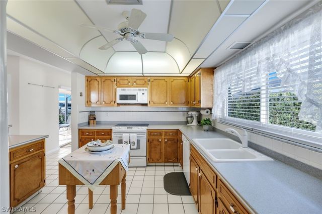 1160 Martinique CT, Marco Island, FL 34145