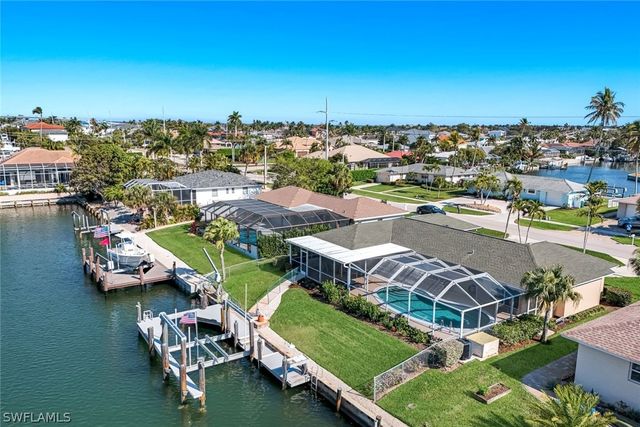 1160 Martinique CT, Marco Island, FL 34145