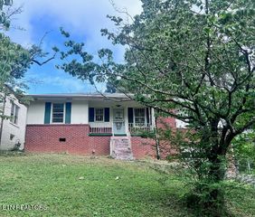 3039 N N. Hills Blvd, Knoxville, TN 37917