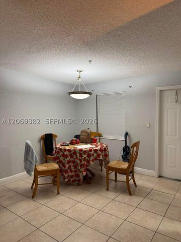 4251 NW 5th St 131, Plantation, FL 33317