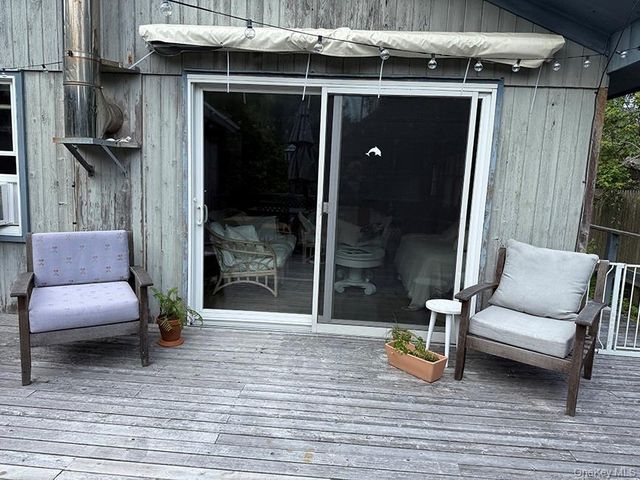 200 Surf, Cherry Grove, NY 11782