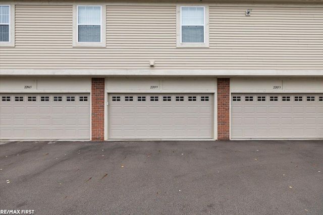 22059 Aberdeen Drive, Macomb Twp, MI 48042