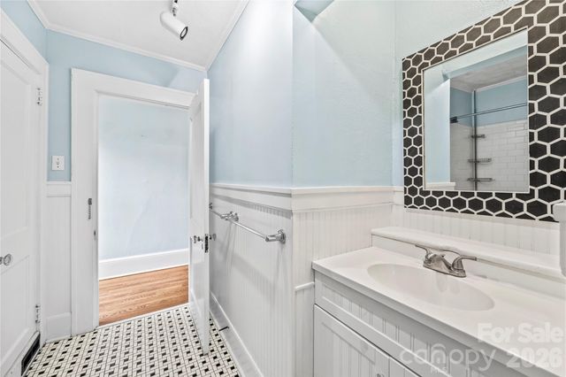 18 Westover Drive, Asheville, NC 28801