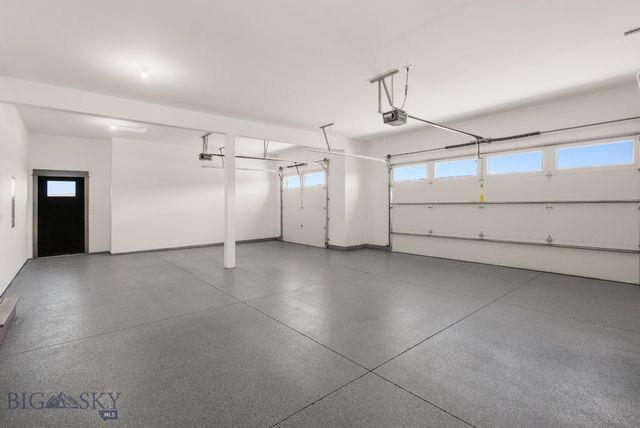 66 Oxbow Lane, Manhattan, MT 59741