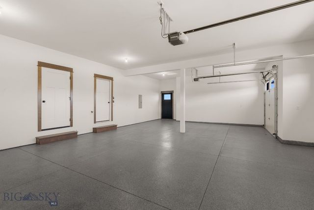 66 Oxbow Lane, Manhattan, MT 59741