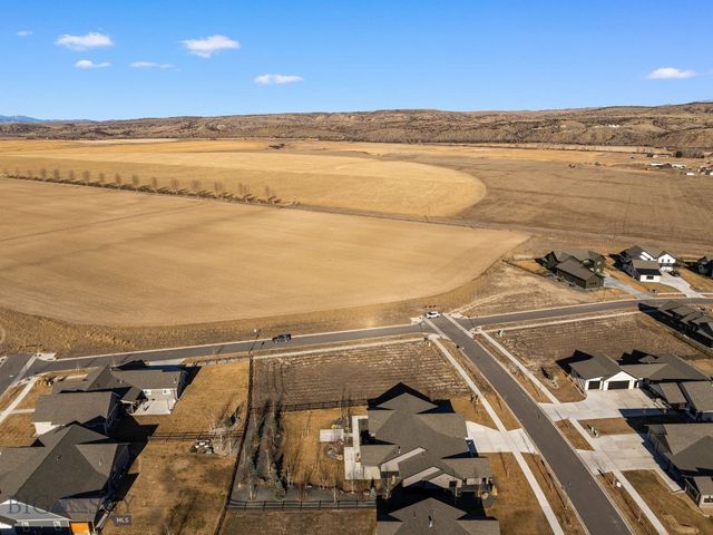 66 Oxbow Lane, Manhattan, MT 59741