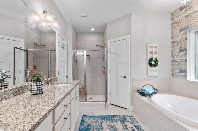 854 Whispering Creek Avenue, Freeport, FL 32439