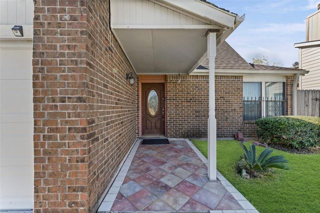 534 Shady Dale Drive, Stafford, TX 77477