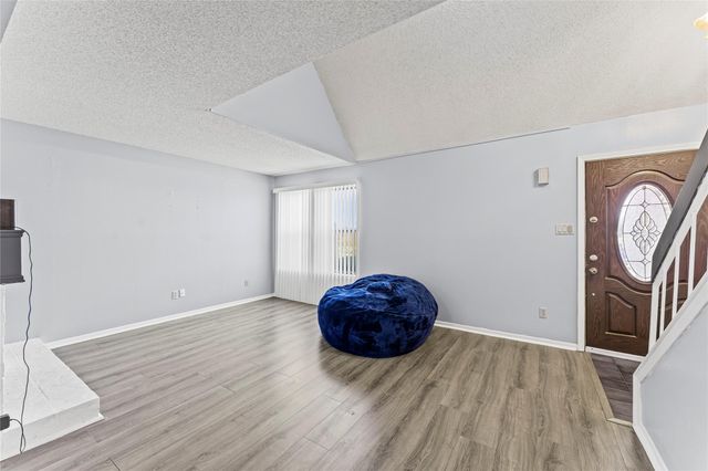 534 Shady Dale Drive, Stafford, TX 77477