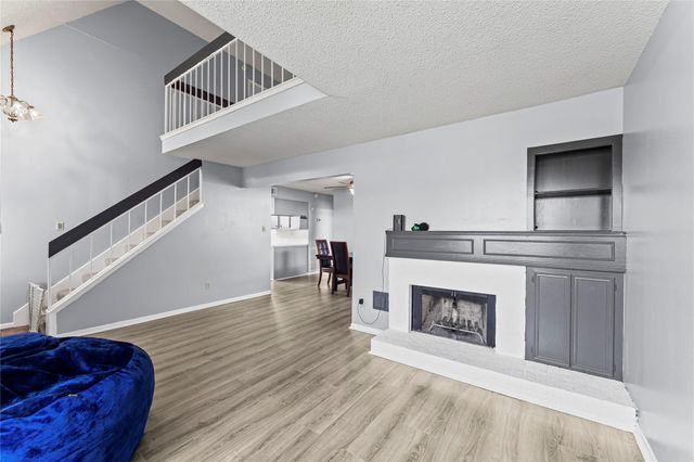 534 Shady Dale Drive, Stafford, TX 77477