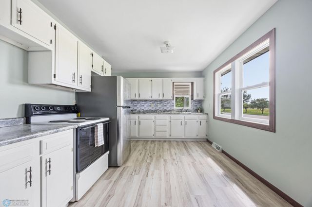 115 2nd Avenue SW, Dilworth, MN 56529