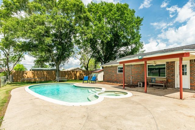 20108 Highway 36, Guy, TX 77444