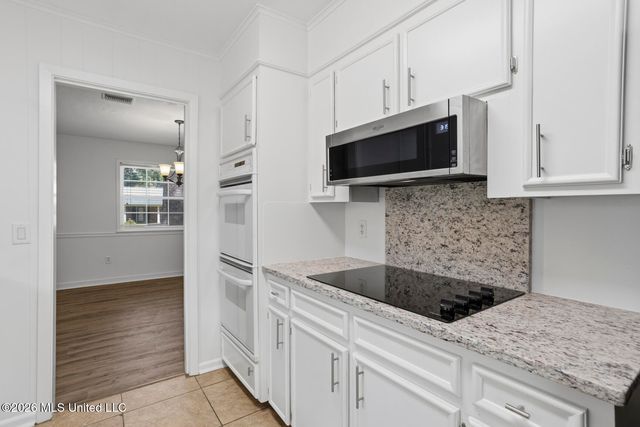 5315 Red Fox Road, Jackson, MS 39211
