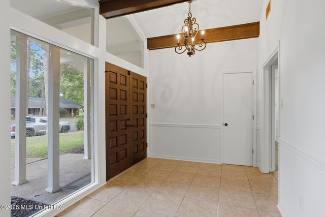 5315 Red Fox Road, Jackson, MS 39211