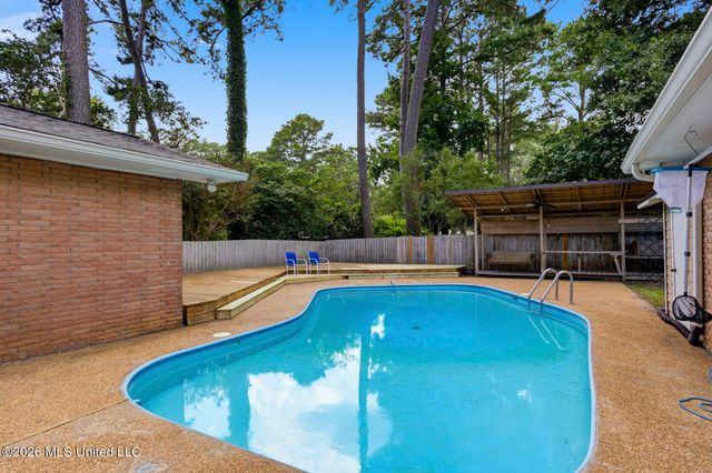 5315 Red Fox Road, Jackson, MS 39211