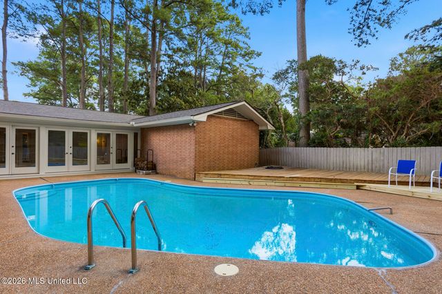 5315 Red Fox Road, Jackson, MS 39211