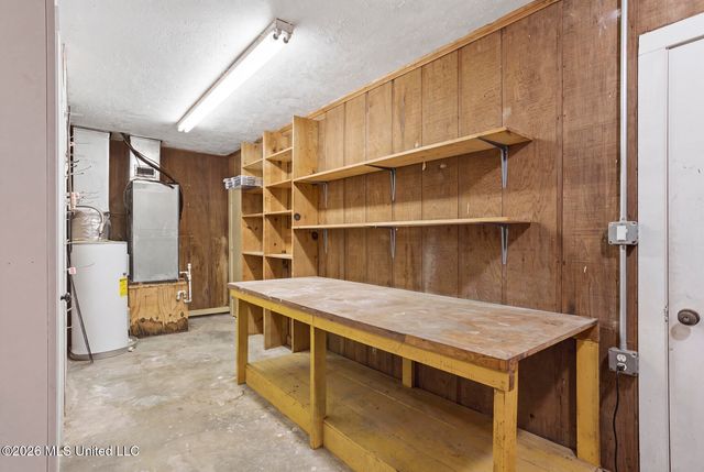 5315 Red Fox Road, Jackson, MS 39211