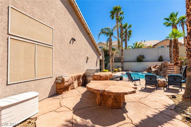 2504 Silver Beach Drive, Henderson, NV 89052