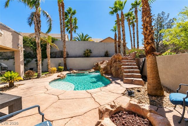 2504 Silver Beach Drive, Henderson, NV 89052