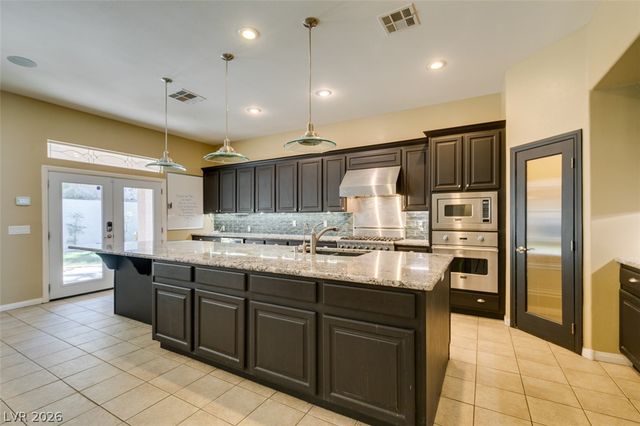 2504 Silver Beach Drive, Henderson, NV 89052