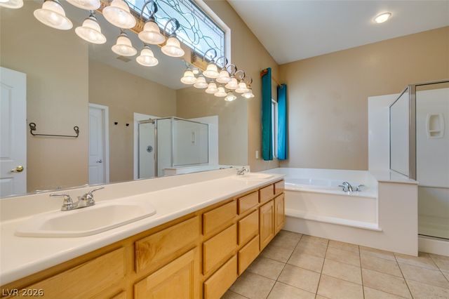 2504 Silver Beach Drive, Henderson, NV 89052
