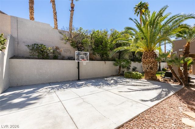 2504 Silver Beach Drive, Henderson, NV 89052