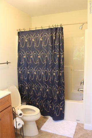 12 Neveles Pride Court, Pine Bush, NY 12566