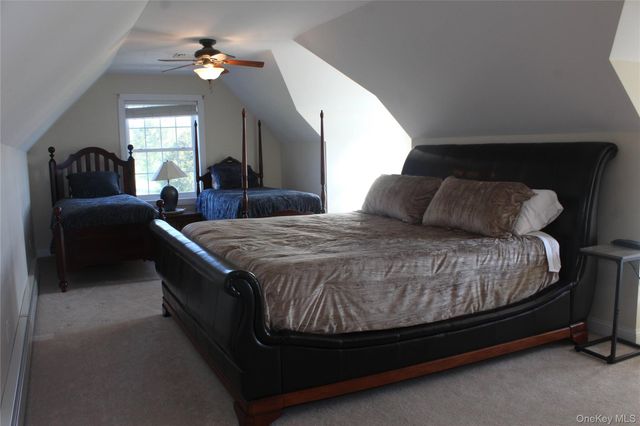 12 Neveles Pride Court, Pine Bush, NY 12566