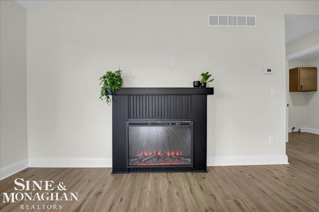 210 Oregon Avenue, Marysville, MI 48040