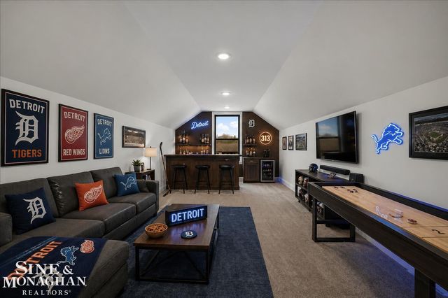 210 Oregon Avenue, Marysville, MI 48040