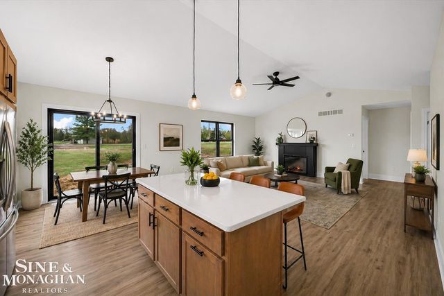210 Oregon Avenue, Marysville, MI 48040