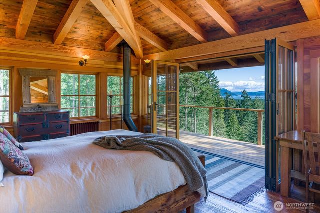 123 South Ridge Road, Decatur Island, WA 98221