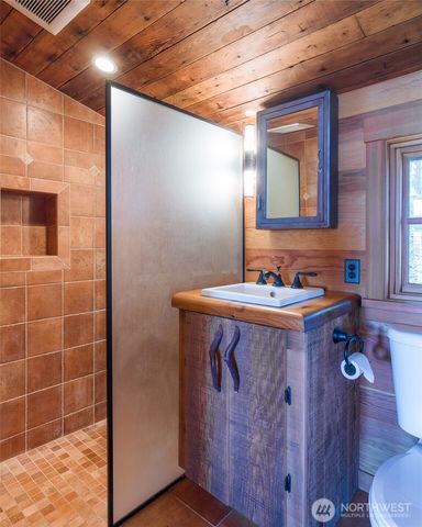 123 South Ridge Road, Decatur Island, WA 98221