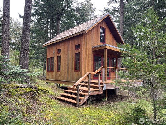 123 South Ridge Road, Decatur Island, WA 98221
