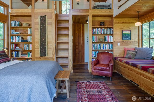 123 South Ridge Road, Decatur Island, WA 98221
