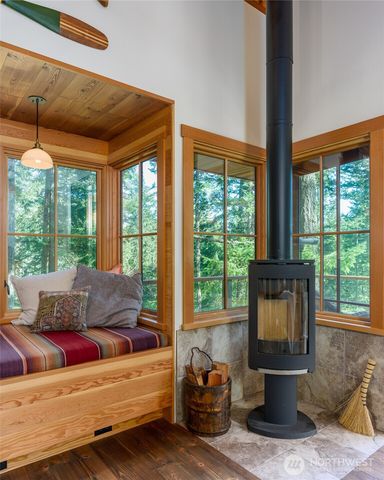 123 South Ridge Road, Decatur Island, WA 98221