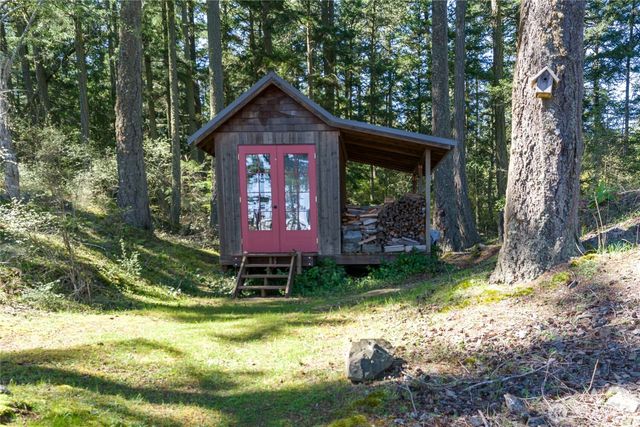 123 South Ridge Road, Decatur Island, WA 98221